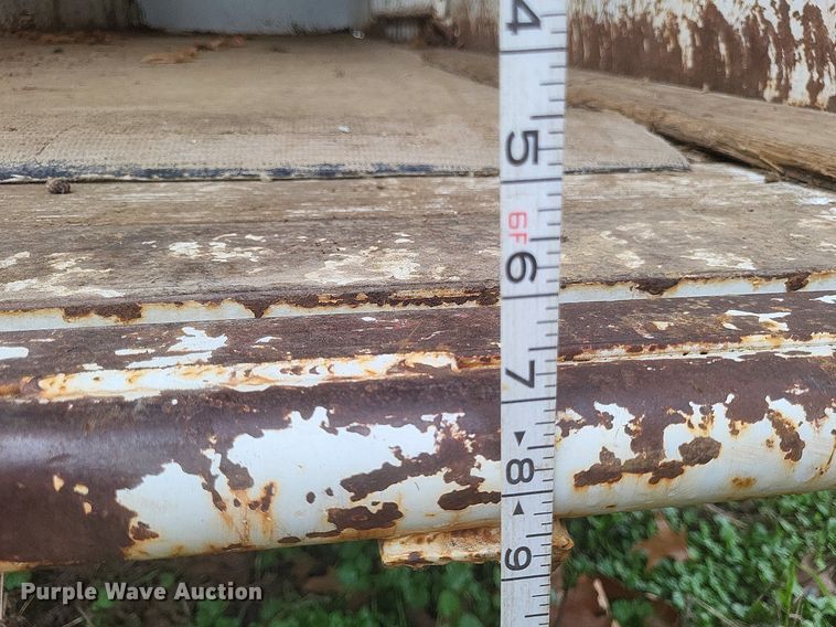 image for item MJ9003 1997 Gooseneck livestock trailer