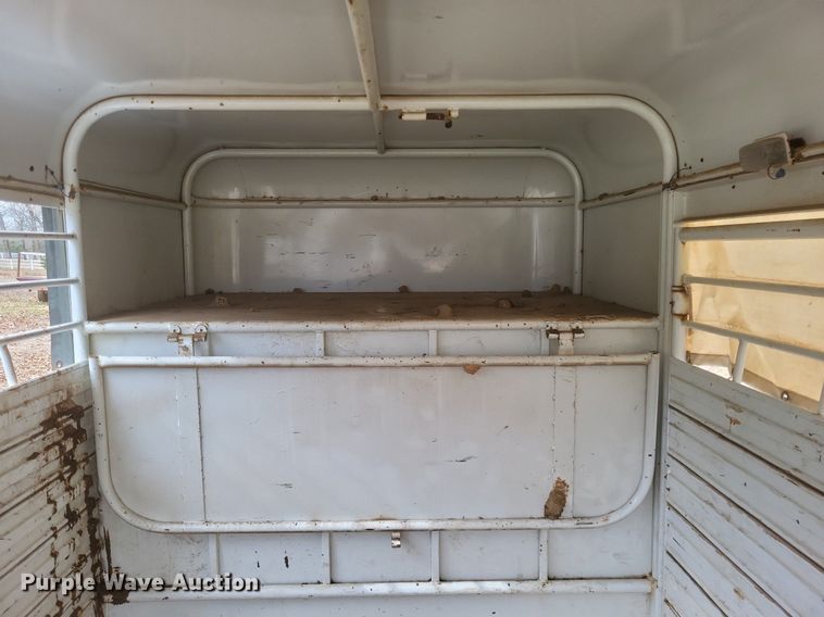 image for item MJ9003 1997 Gooseneck livestock trailer