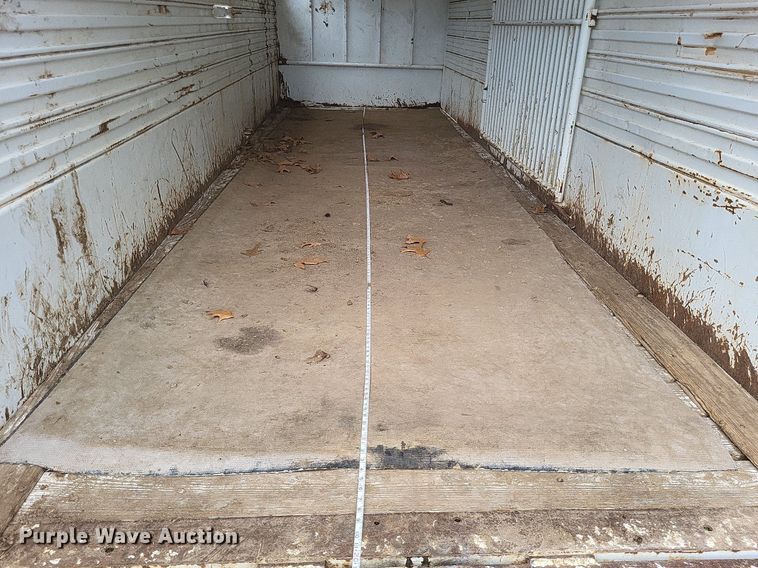 image for item MJ9003 1997 Gooseneck livestock trailer