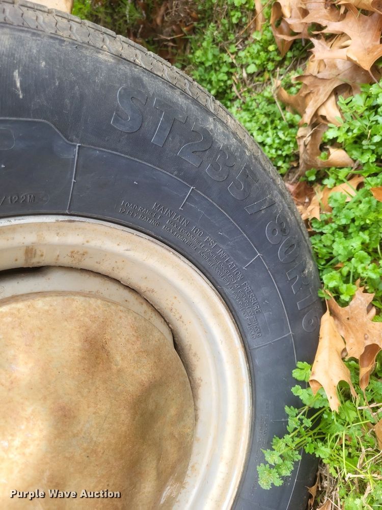 image for item MJ9003 1997 Gooseneck livestock trailer