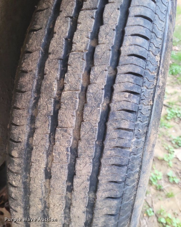 image for item MJ9003 1997 Gooseneck livestock trailer