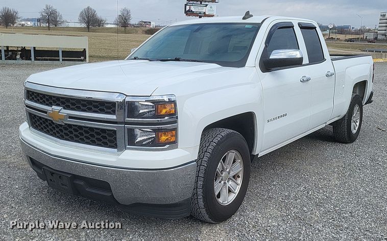 image for item MJ9005 2015 Chevrolet Silverado 1500 Double Cab pickup truck