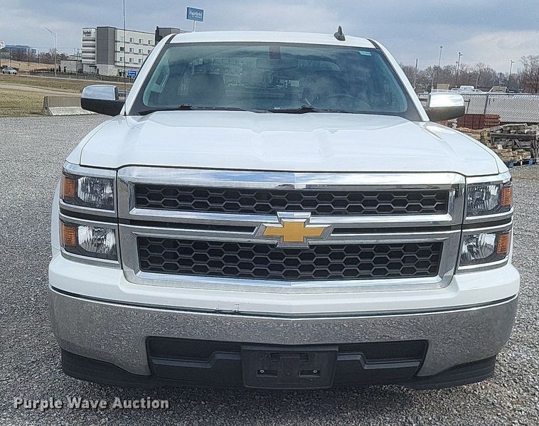 image for item MJ9005 2015 Chevrolet Silverado 1500 Double Cab pickup truck