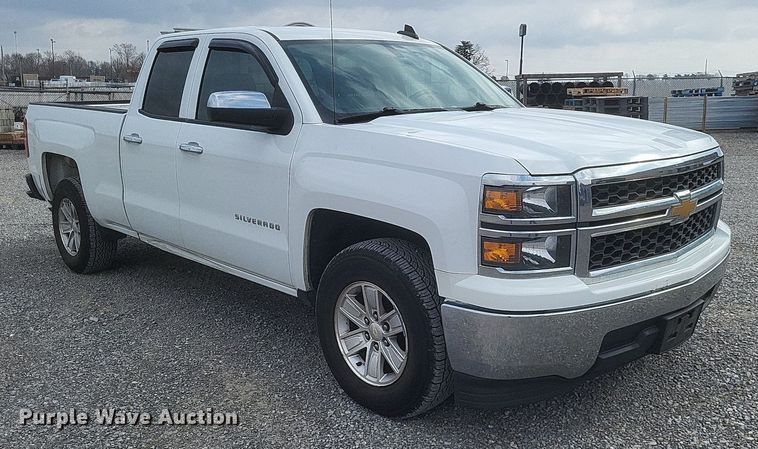 image for item MJ9005 2015 Chevrolet Silverado 1500 Double Cab pickup truck