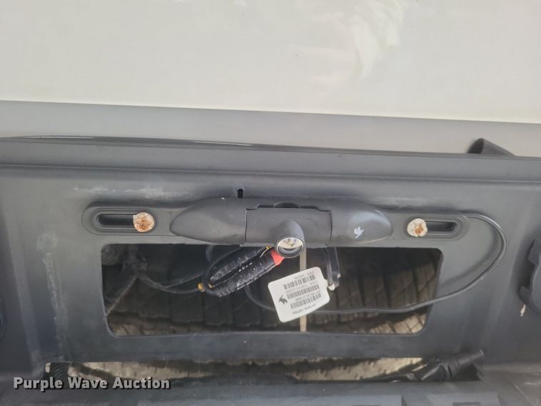 image for item MJ9005 2015 Chevrolet Silverado 1500 Double Cab pickup truck