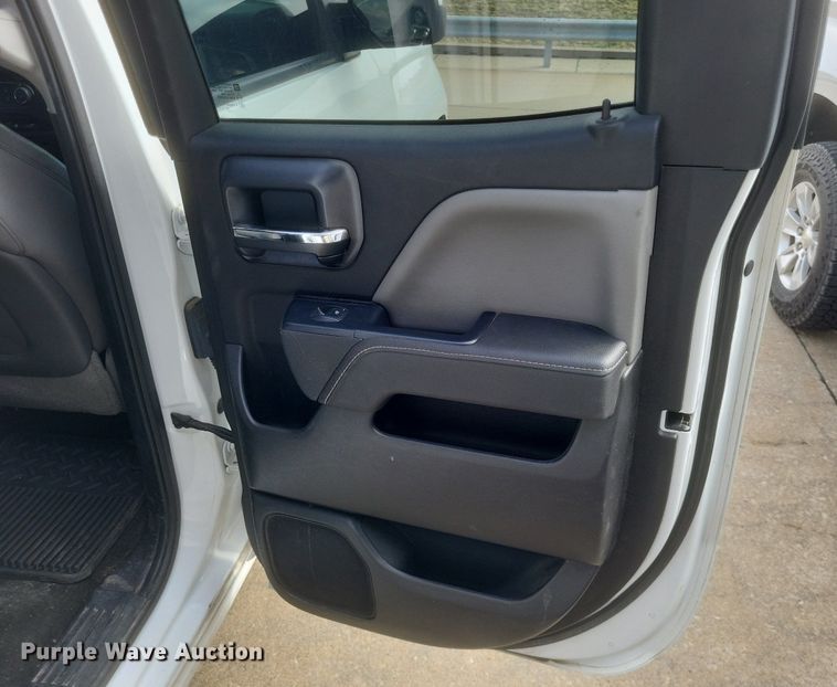 image for item MJ9005 2015 Chevrolet Silverado 1500 Double Cab pickup truck