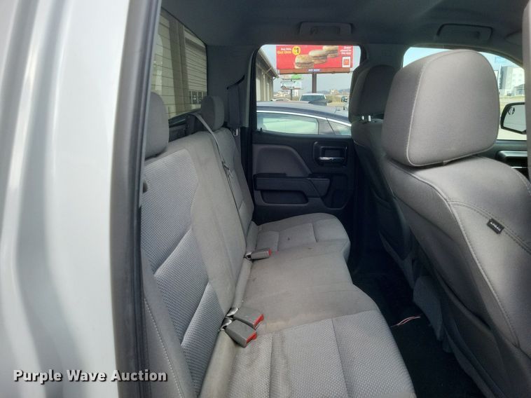 image for item MJ9005 2015 Chevrolet Silverado 1500 Double Cab pickup truck