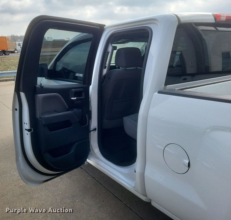 image for item MJ9005 2015 Chevrolet Silverado 1500 Double Cab pickup truck