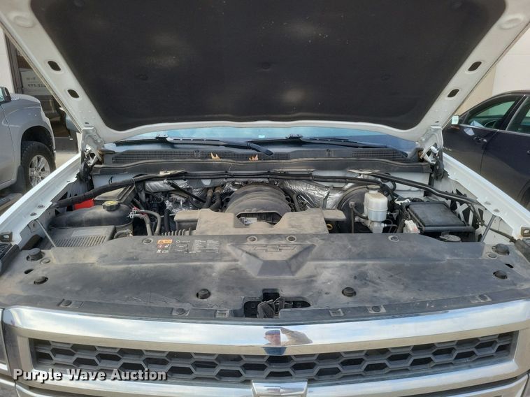 image for item MJ9005 2015 Chevrolet Silverado 1500 Double Cab pickup truck