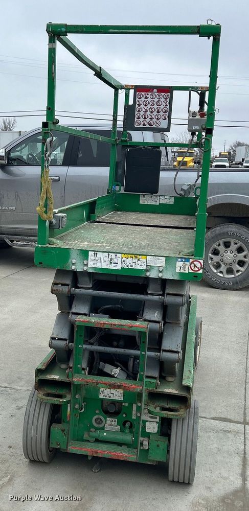 image for item MO9189 2015 Skyjack SJIII 3226 scissor lift