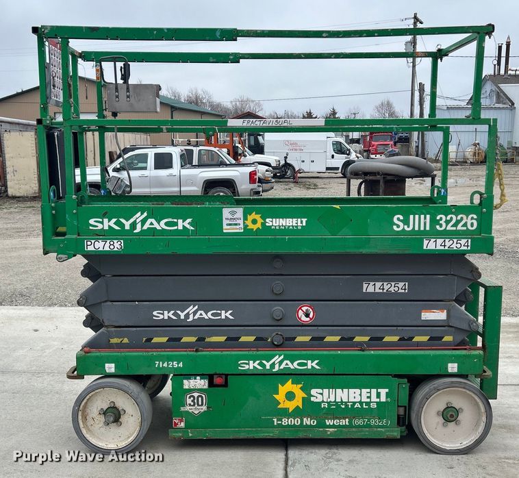image for item MO9189 2015 Skyjack SJIII 3226 scissor lift