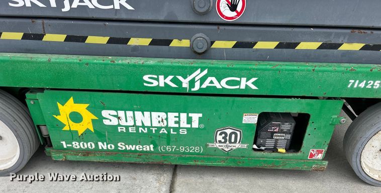 image for item MO9189 2015 Skyjack SJIII 3226 scissor lift