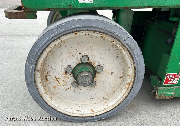 image for item MO9189 2015 Skyjack SJIII 3226 scissor lift