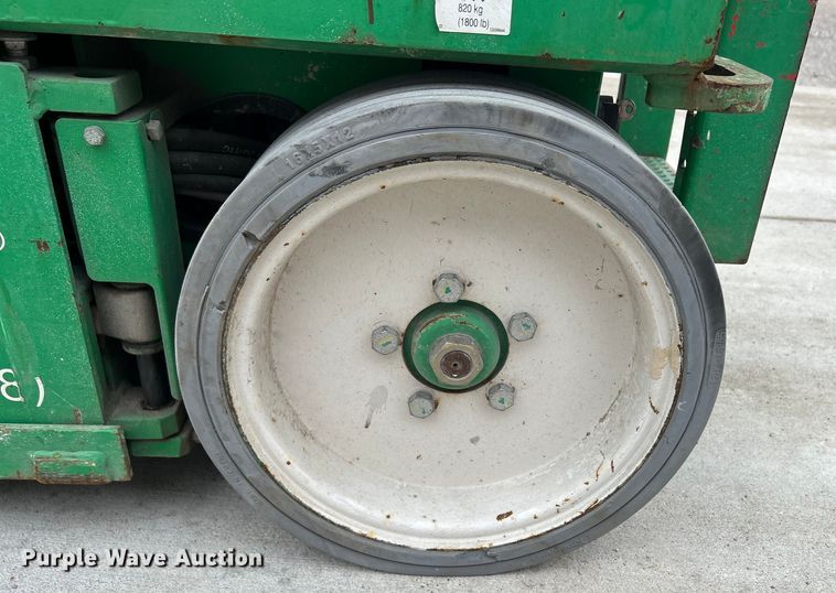 image for item MO9189 2015 Skyjack SJIII 3226 scissor lift