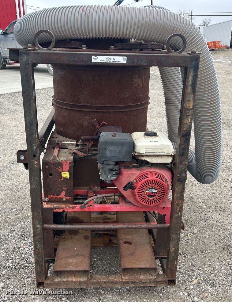 image for item MO9192 Small square bale processor 