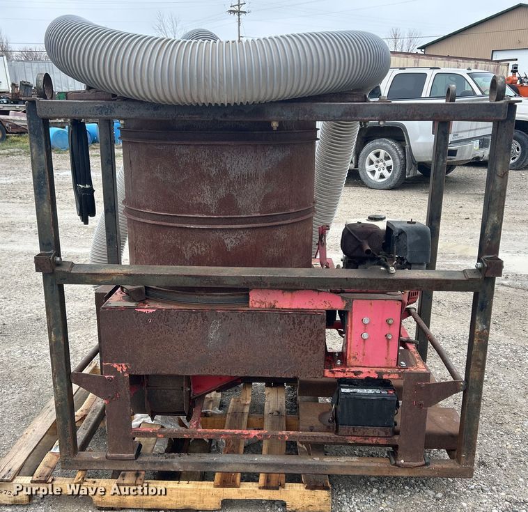 image for item MO9192 Small square bale processor 