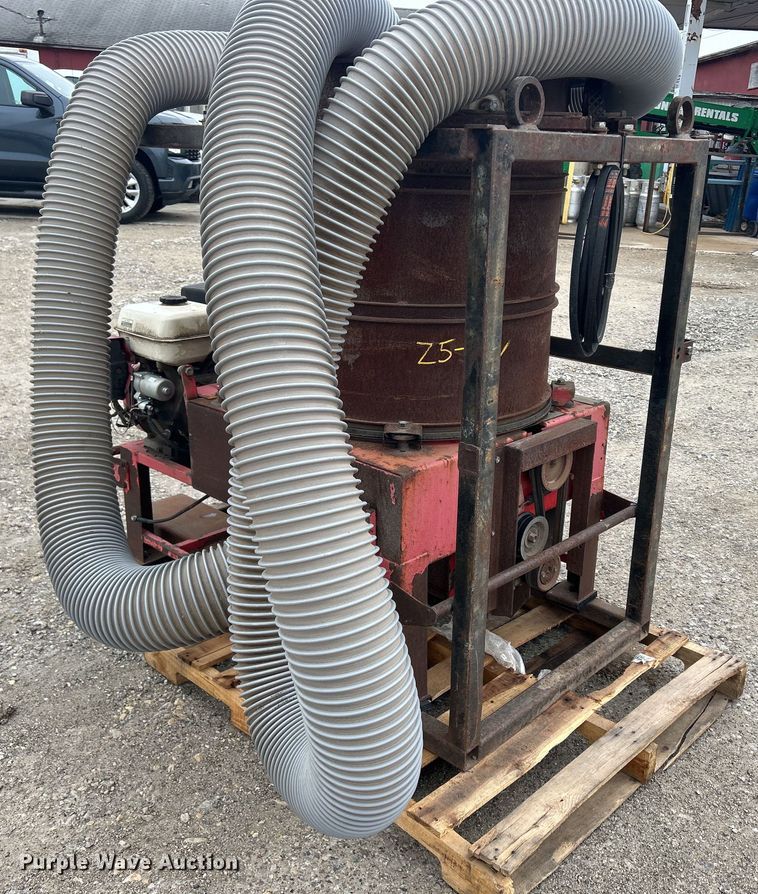 image for item MO9192 Small square bale processor 