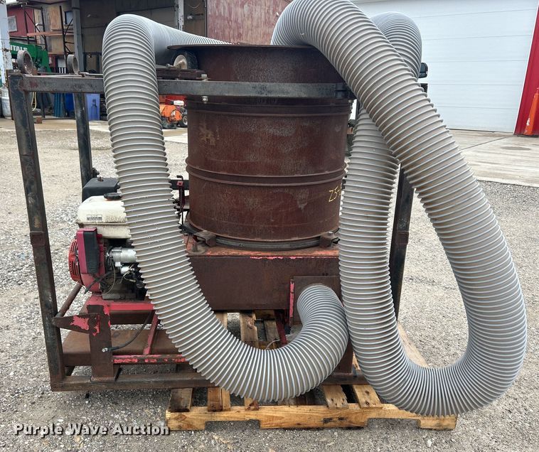 image for item MO9192 Small square bale processor 