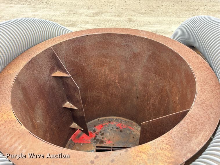 image for item MO9192 Small square bale processor 