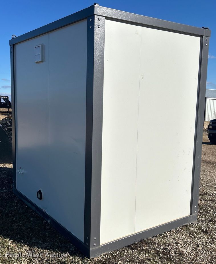 image for item MO9198 Bastone mobile restroom 