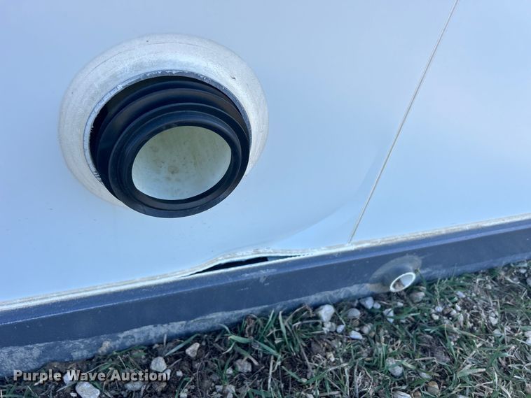 image for item MO9198 Bastone mobile restroom 