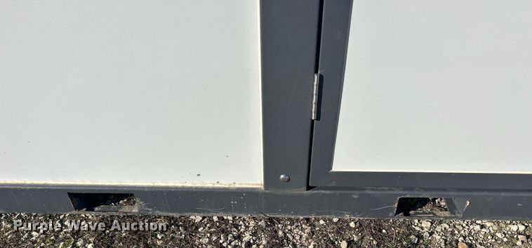 image for item MO9198 Bastone mobile restroom 