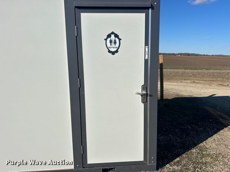 image for item MO9198 Bastone mobile restroom 