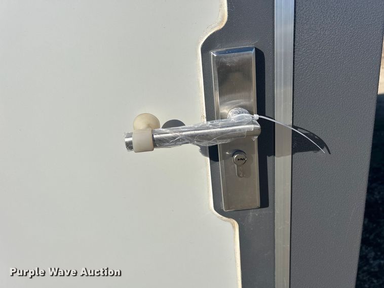 image for item MO9198 Bastone mobile restroom 