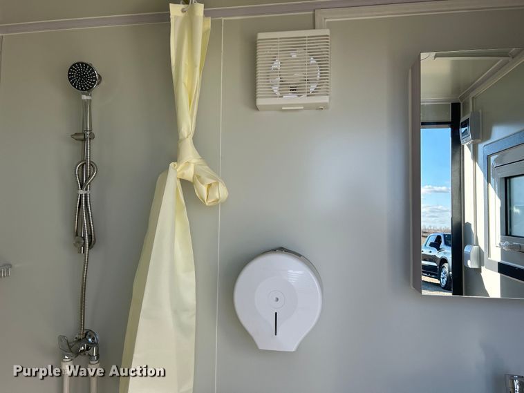 image for item MO9198 Bastone mobile restroom 