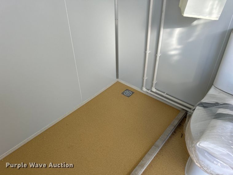 image for item MO9198 Bastone mobile restroom 