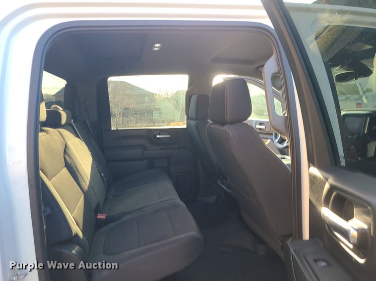 image for item MQ9616 2020 Chevrolet  Silverado 2500HD Crew Cab pickup truck