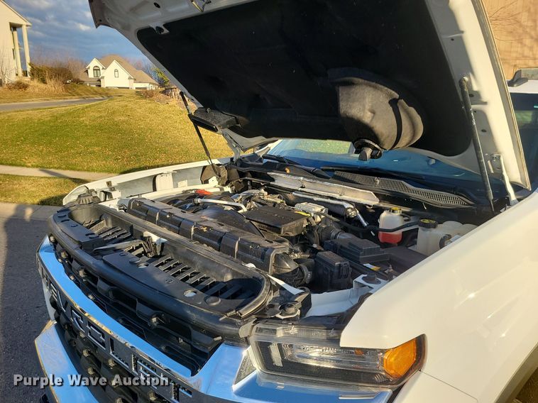 image for item MQ9616 2020 Chevrolet  Silverado 2500HD Crew Cab pickup truck