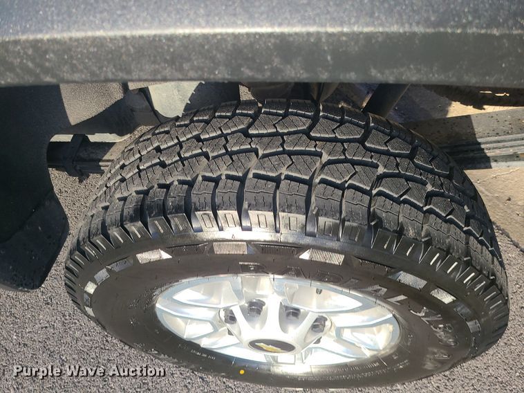 image for item MQ9616 2020 Chevrolet  Silverado 2500HD Crew Cab pickup truck