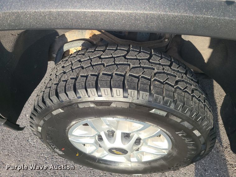 image for item MQ9616 2020 Chevrolet  Silverado 2500HD Crew Cab pickup truck