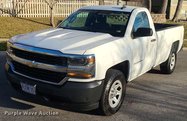 image for item MQ9618 2016 Chevrolet Silverado 1500 pickup truck