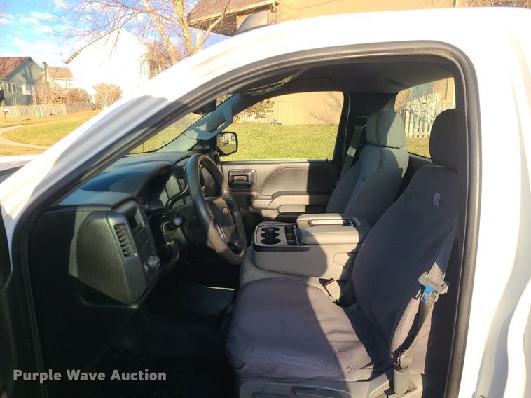 image for item MQ9618 2016 Chevrolet Silverado 1500 pickup truck