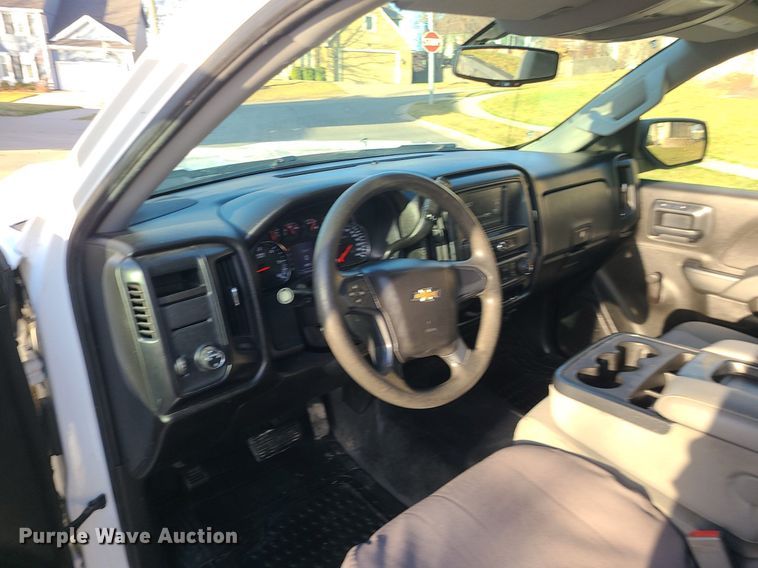 image for item MQ9618 2016 Chevrolet Silverado 1500 pickup truck