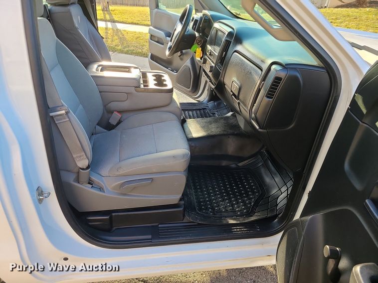 image for item MQ9618 2016 Chevrolet Silverado 1500 pickup truck