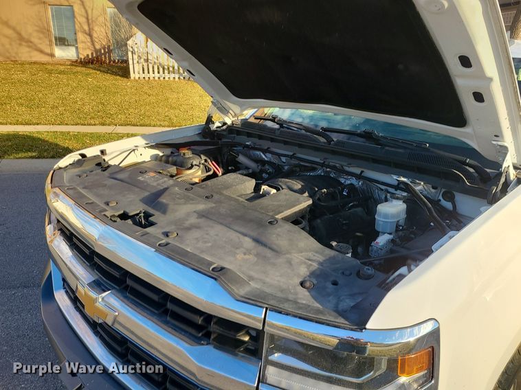 image for item MQ9618 2016 Chevrolet Silverado 1500 pickup truck