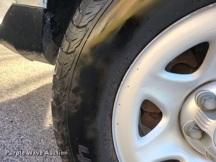 image for item MQ9618 2016 Chevrolet Silverado 1500 pickup truck