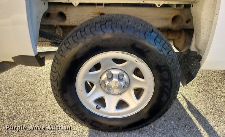 image for item MQ9618 2016 Chevrolet Silverado 1500 pickup truck