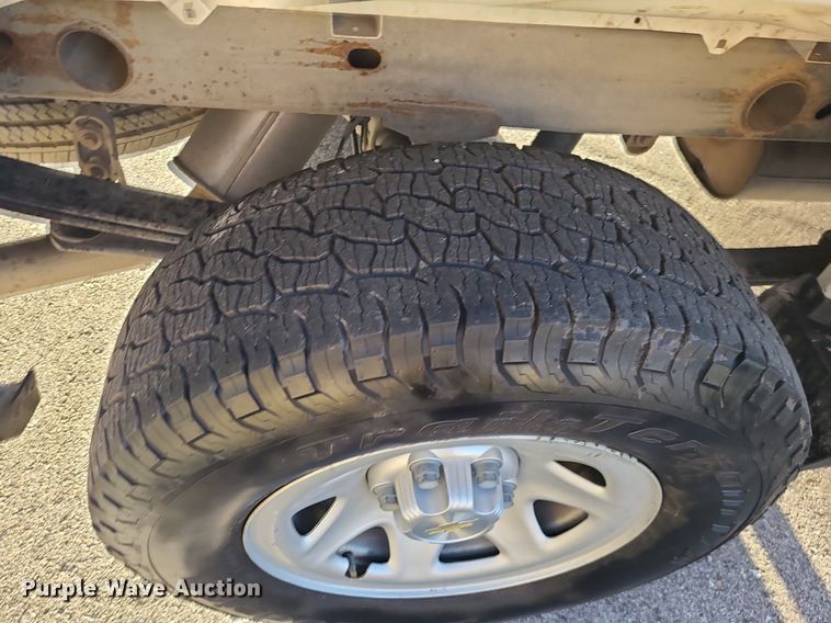 image for item MQ9618 2016 Chevrolet Silverado 1500 pickup truck