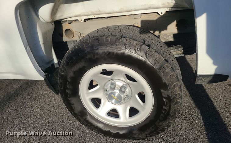 image for item MQ9618 2016 Chevrolet Silverado 1500 pickup truck