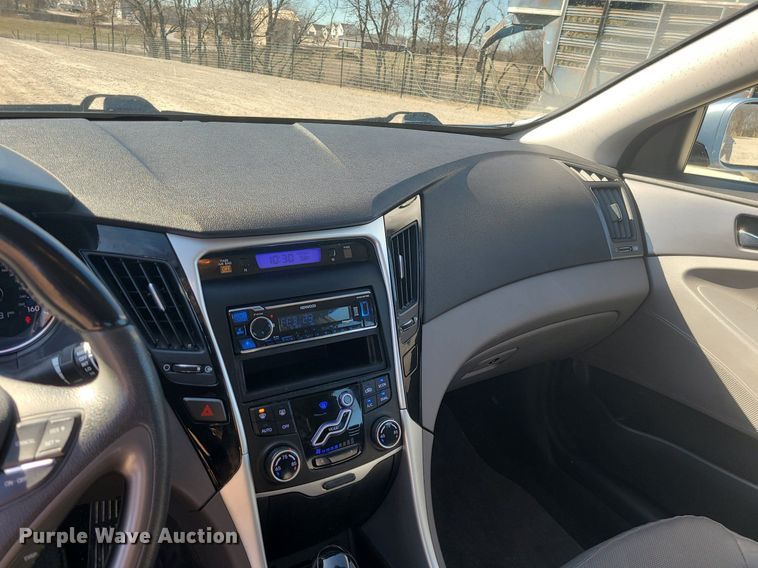 image for item MQ9669 2012 Hyundai  Sonata 