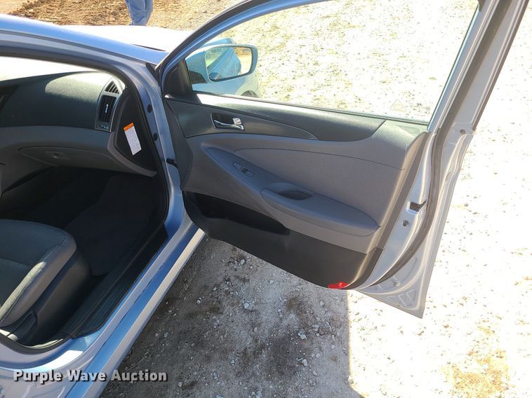 image for item MQ9669 2012 Hyundai  Sonata 