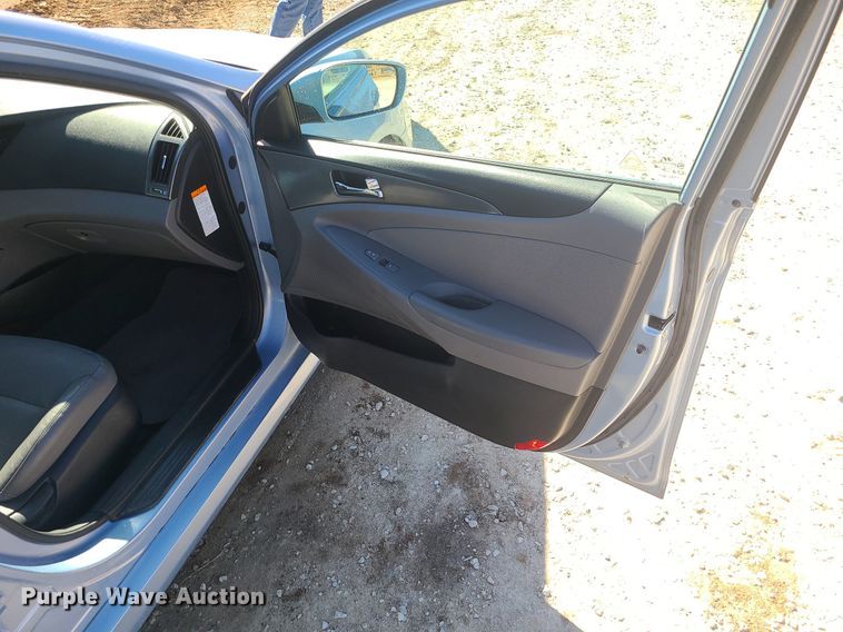 image for item MQ9669 2012 Hyundai  Sonata 