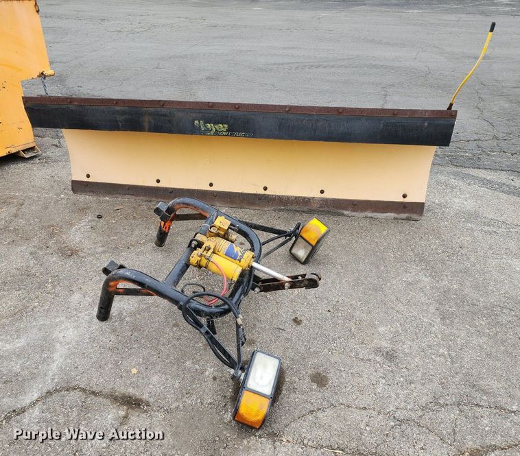 image for item MQ9673 Meyer snow plow
