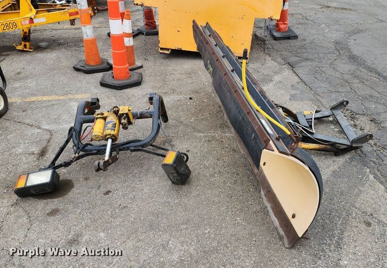image for item MQ9673 Meyer snow plow