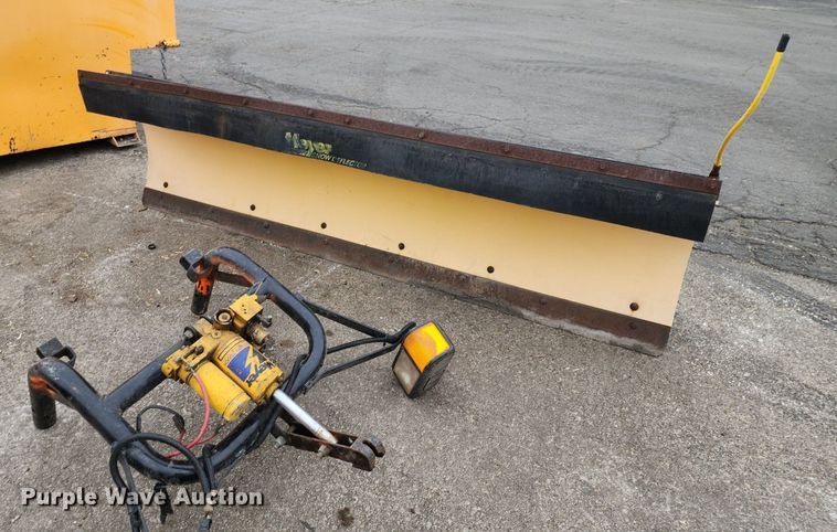 image for item MQ9673 Meyer snow plow