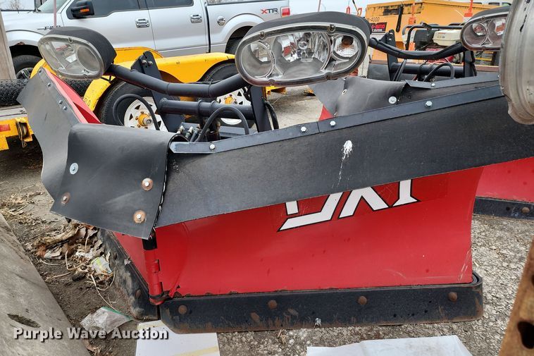image for item MQ9675 Boss Power-V DXT snow plow 